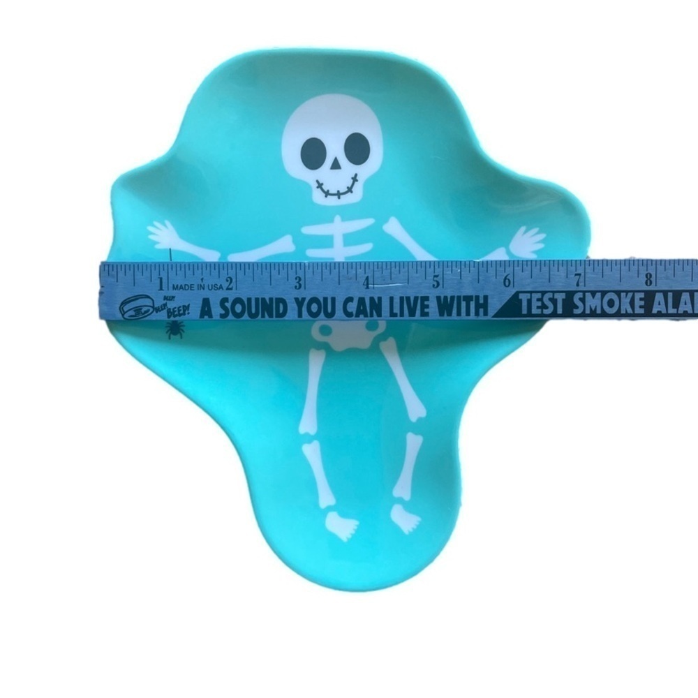 6 ct bats & skeleton melamine plates - Picture 8 of 9
